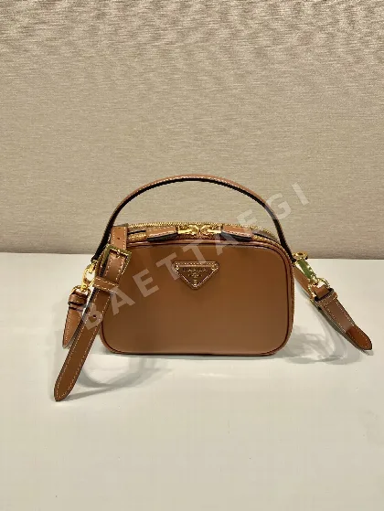 프라다 송아지가죽 미니 핸드백 1BH203 66309