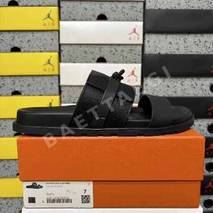 에르메스 [YX] 블랙 205767 Hermes Chypre Sandal