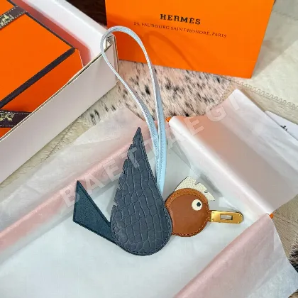 에르메스 크로커다일 버드 참 키링 124433