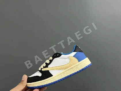 나이키 스니커즈 버클 레이스 169936