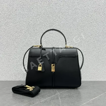 셀린느 뉴 클래식 스트랩 미디엄 숄더백 187373