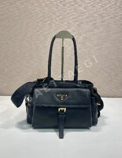 프라다 소프트 램스킨 숄더백 1BG596