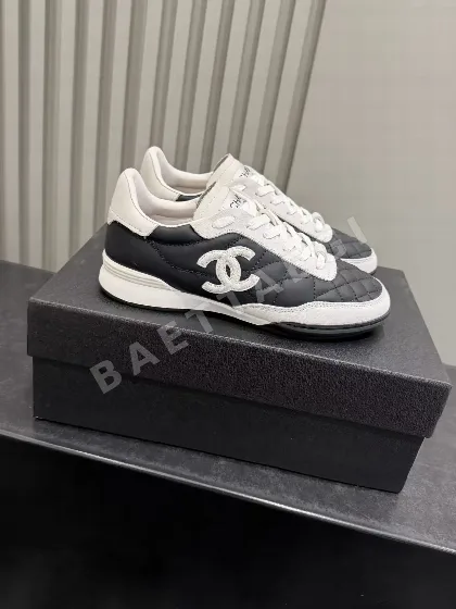 샤넬 파우더 베이스볼 스니커즈 95739
