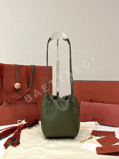로로피아나 베일 소프티 스몰 버켓 가방 191356