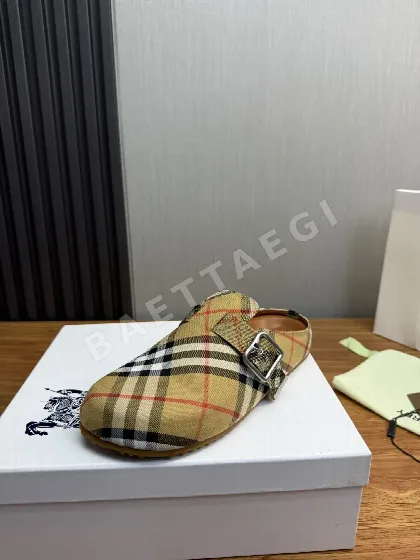 버버리 샌들 가죽 158633