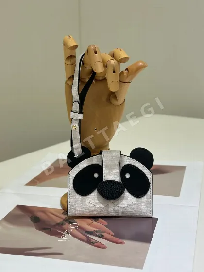 펜디 동물 얼굴 키링 카드 홀더 66816