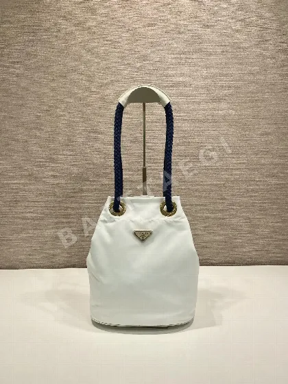 프라다 리나일론 카프스킨 버킷백 1BE082