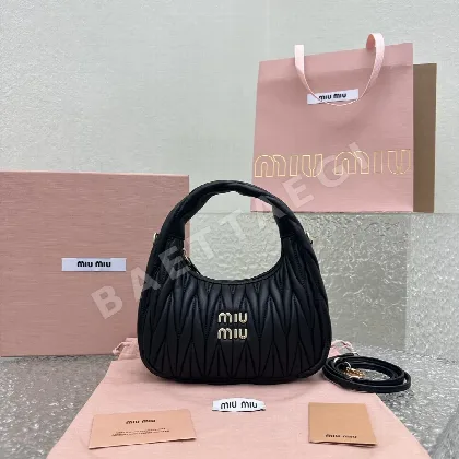 미우미우 마이마이 원더 스몰 램스킨 숄더백 68446
