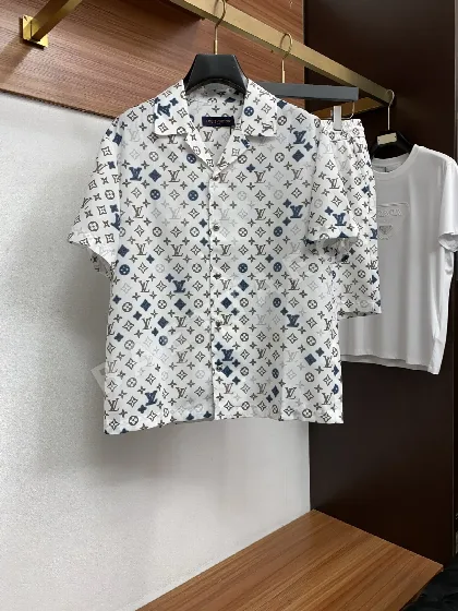 루이비통 남성 반팔 티셔츠 148346