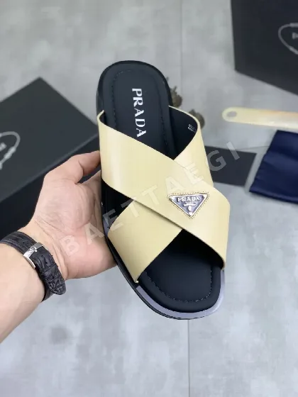 프라다 캐주얼 슬리퍼 83830
