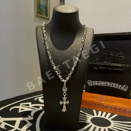 크롬하츠 레트로 크로스 플라워 목걸이 124792