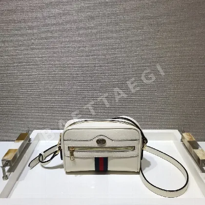 구찌 오피디아 화이트 가죽 메시백 517350