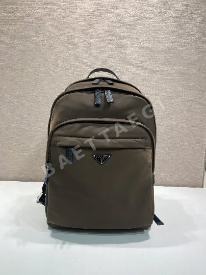 프라다 나일론 미니멀 백팩 2VZ048