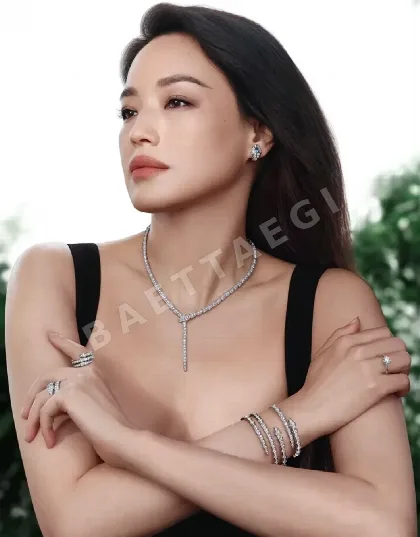 불가리 스네이크 목걸이 64881