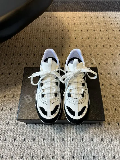 샤넬 더블 C 로고 청키 스니커즈 96271
