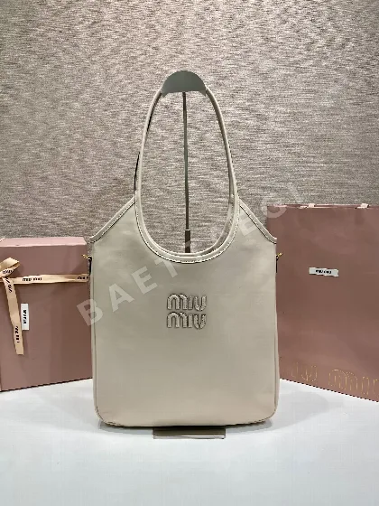 미우미우 가방 5BG311