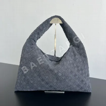 보테가베네타 양진 홉 뉴 미디엄 백 796262