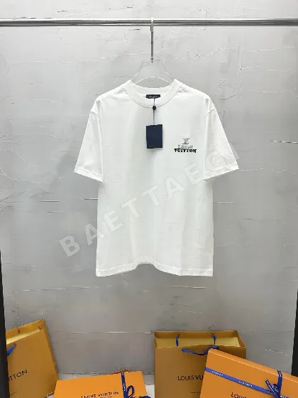 루이비통 남성 자수 반팔 티셔츠 48690
