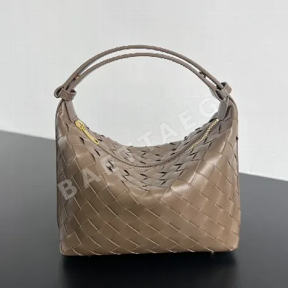 보테가베네타 인트레치아토 해피 램스킨 숄더백 754443 5721