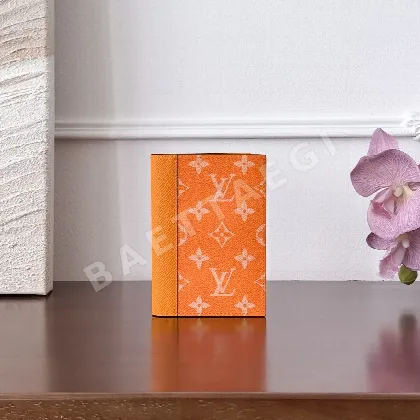 루이비통 오렌지 여권지갑 M31050