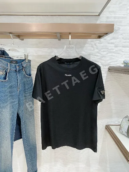 프라다 남성 크루넥 반팔 티셔츠 127388