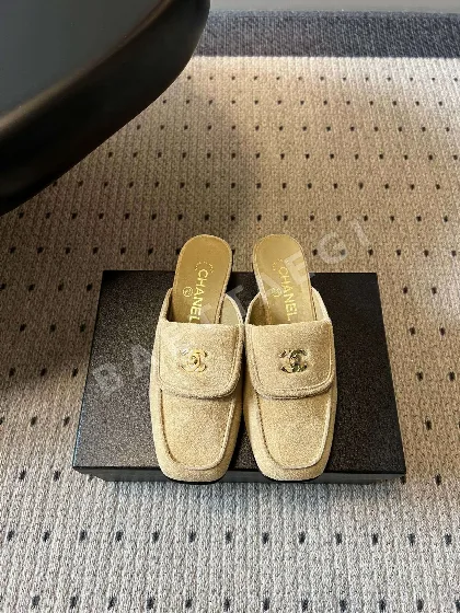 샤넬 뉴스퀘어 토 로퍼 95565