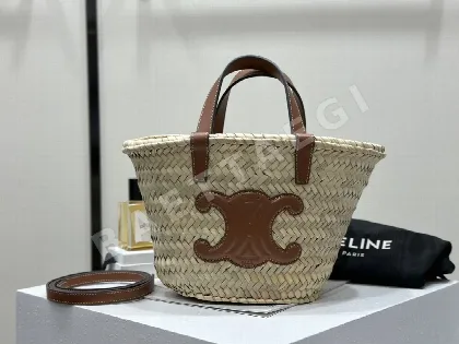 셀린느 틴 트리옹프 소가죽 스몰 핸드백 86075