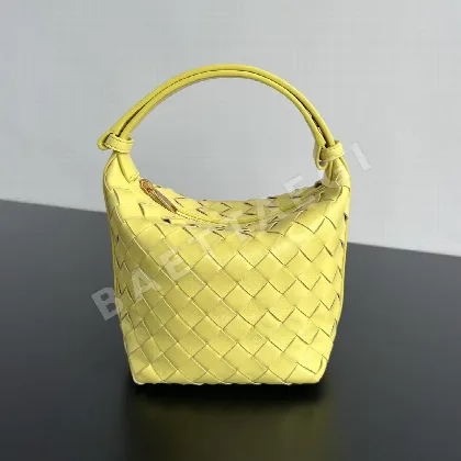 보테가베네타 인트레치아토 송아지가죽 숄더백 776781 5729