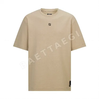 펜디 F 로고 금속 장식 남성 반팔 티셔츠 100444