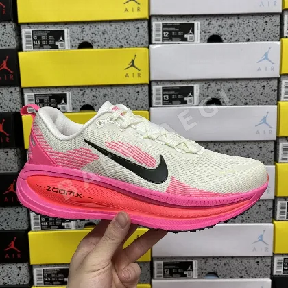 나이키 줌 보메로 18 IB7315-100 201101 Nike Zoom Vomero 18