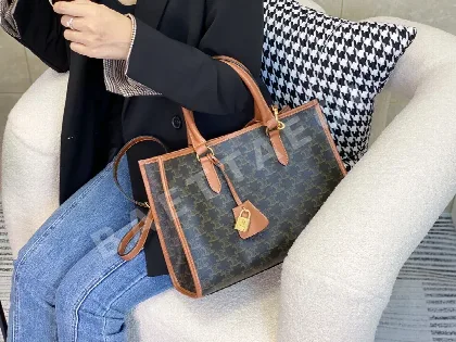 셀린느 950 엔 가로형 토트백 소형 86369