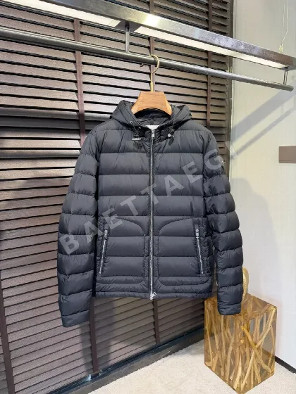 몽클레르 세스트리에 후드 쇼트 다운 자켓  M99805
