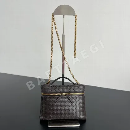 보테가베네타 소프트 체인 램스킨 미니 백 843800