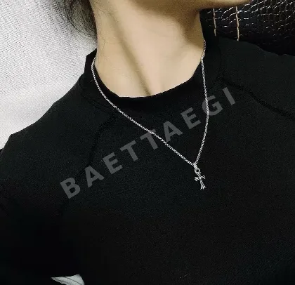 크롬하츠 크로스 펜던트 목걸이 124909