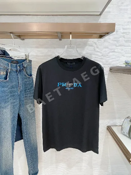 프라다 남성 부티크 크루넥 반팔 티셔츠 127389