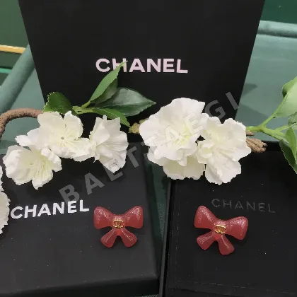 샤넬 레드 리본 더블 C 귀걸이 65733