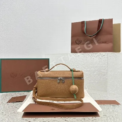 로로피아나 엑스트라포켓 스몰 브라운 핸드백 128837