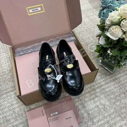 미우미우 레트로 코인 장식 로퍼 94119