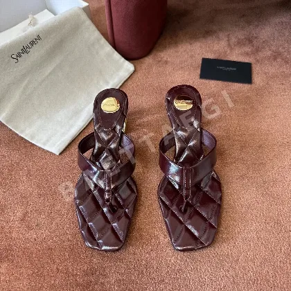 생로랑 퀼팅 앤틱 버건디 플립플랍 힐 샌들