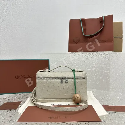 로로피아나 연회색 타조 소가죽 숄더백 C168878