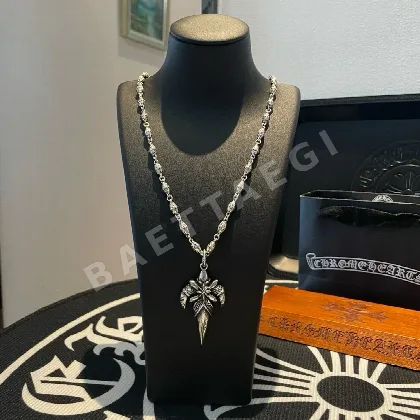 크롬하츠 클래식 엠보싱 아머 펜던트 목걸이 62671
