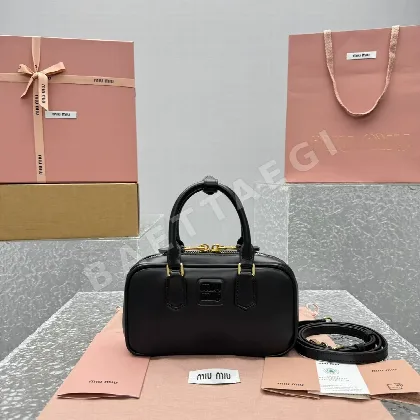 미우미우 미니 볼링백 68408