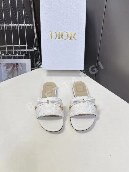 디올 퀼팅 리본 플랫샌들 98566