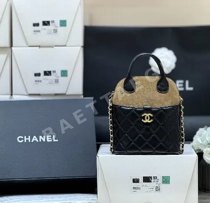 샤넬 스웨이드 컬러 블록 쉘 백 AP4742