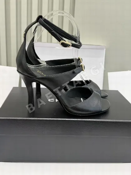 샤넬 라인석 장식 가죽 하이힐 99377