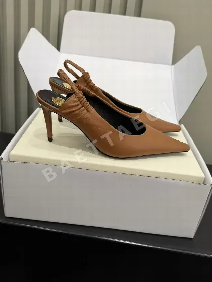 생로랑 YSL 스퀘어 토 오픈 백 샌들 96189