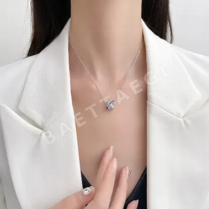 쇼메 리앙 크로스 사파이어 목걸이 69834