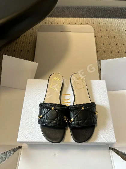 디올 뉴 카나쥬 리본 플랫 로 힐 샌들 95659