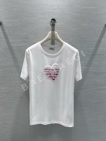 샤넬 핑크 라인스톤 하트 반팔 티셔츠