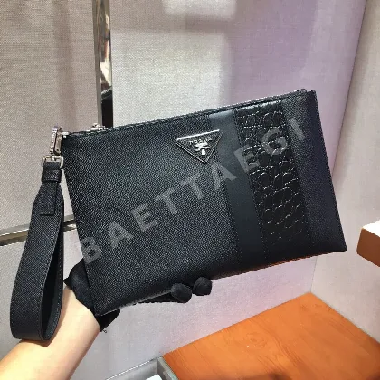 프라다 사피아노 가죽 남성용 핸드백 2NG005